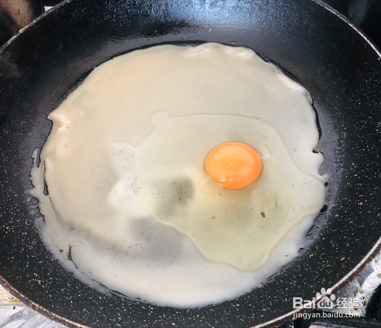 纯面粉摊的煎饼的做法