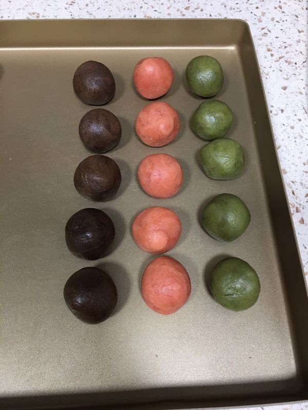 桃山皮流心月饼and桃山皮月饼