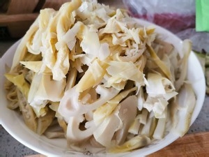 健康养生佳品腌笋肉丝的做法