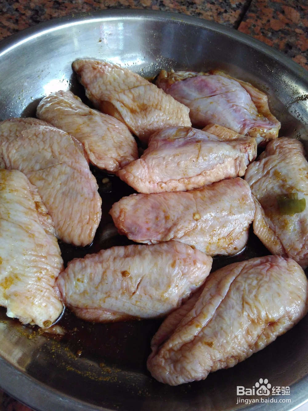 如何用电饭煲焖鸡翅
