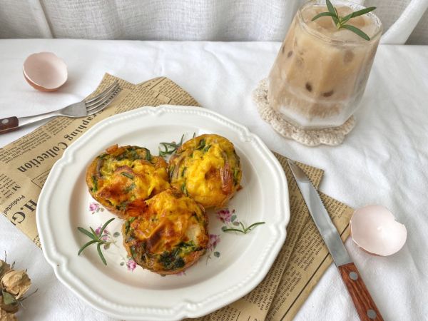 蔬菜虾球鸡蛋杯