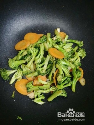 健康养生佳品胡萝卜西兰花的做法