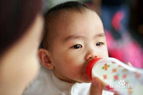 宝宝腹泻,究竟如何选择腹泻奶粉