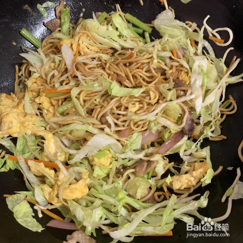 香气浓郁的瘦肉鸡蛋炒面