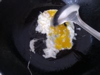 西红柿鸡蛋炝锅面的做法