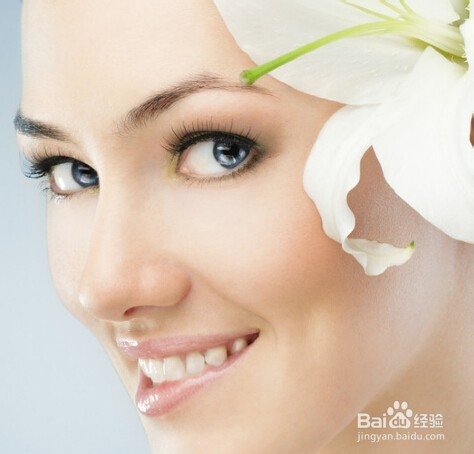 虎牙也是一种畸形的美