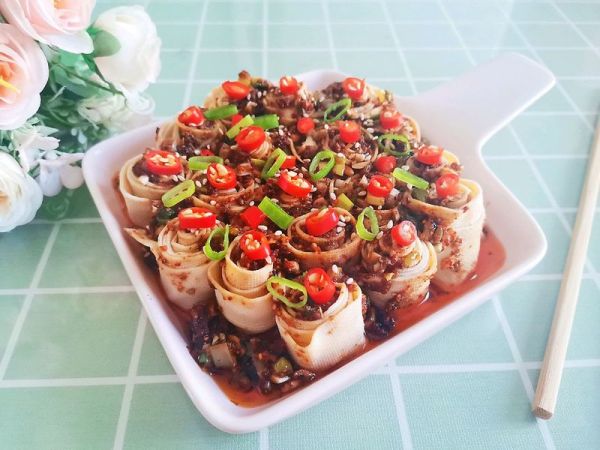 #福气年夜菜#香辣豆皮卷