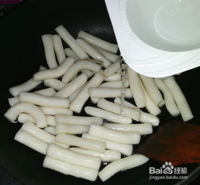 风味辣酱炒年糕