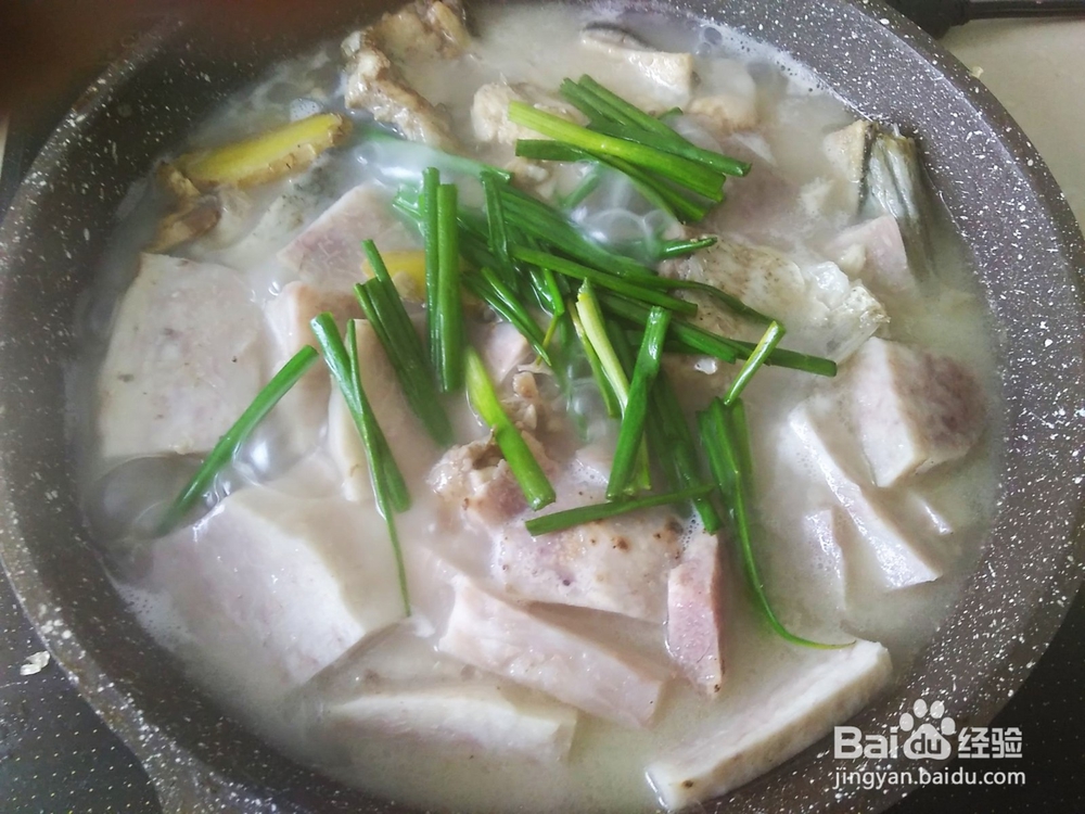 美味好吃的香芋炖鱼腩的做法