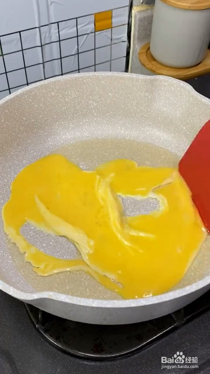如何制作炒米饭