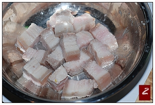 【猪肉炖粉条】菜里的粉条很给力！附炖肉容易烂的小窍门