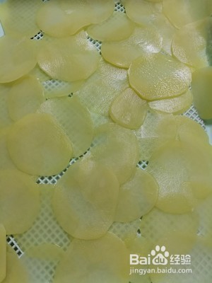 土豆生芽应该怎么处理还能吃