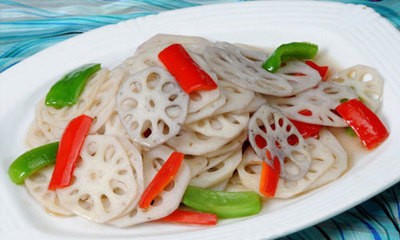 藕片炖鸡是怎样制作的