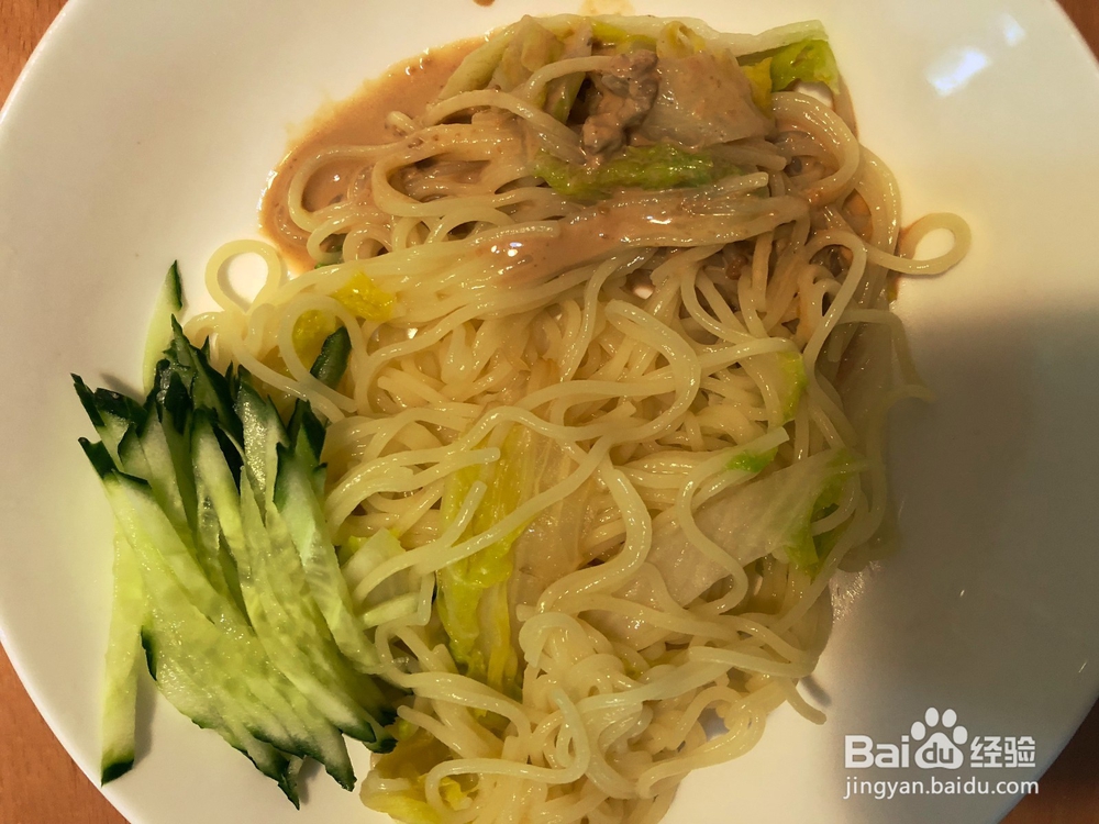 夏季美食：家庭麻酱鸡丝凉面