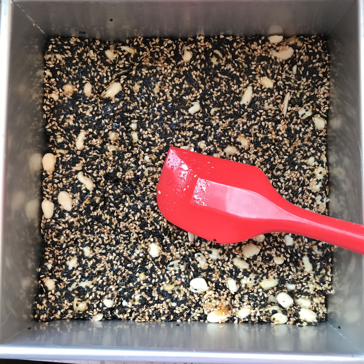 想吃黑芝麻花生糖？轻轻松松就能学会