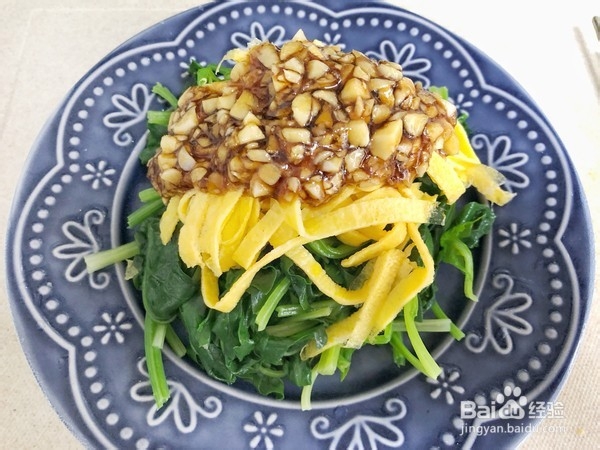 家常菠菜拌蛋丝的做法