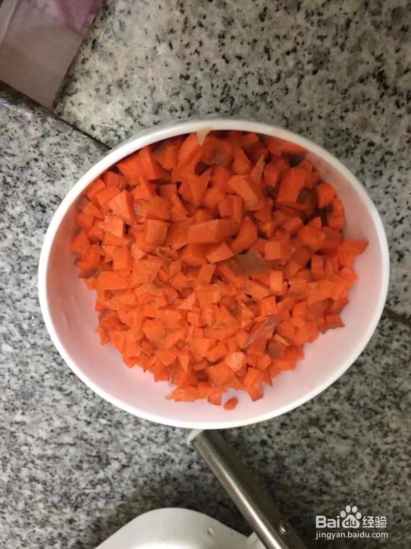 鲜三丁炒饭怎么做