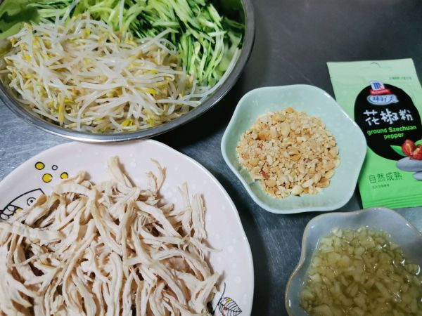 鸡丝凉面 川味凉面