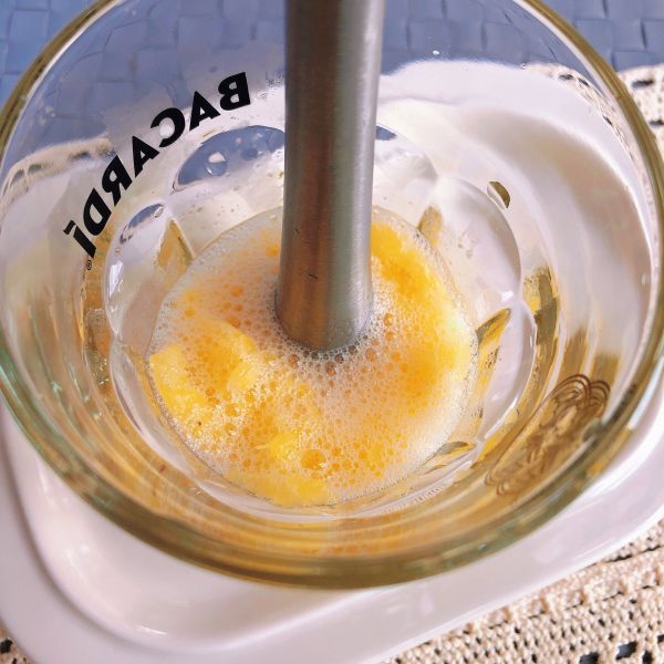 蔓越莓菠萝气泡饮