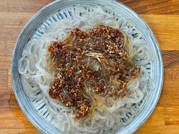 中式味道贻贝蒸粉条