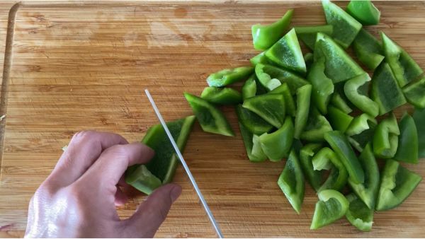 青椒洋葱炒鸡蛋