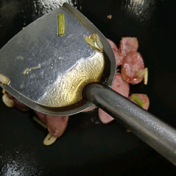 甜豆彩椒炒腊肠