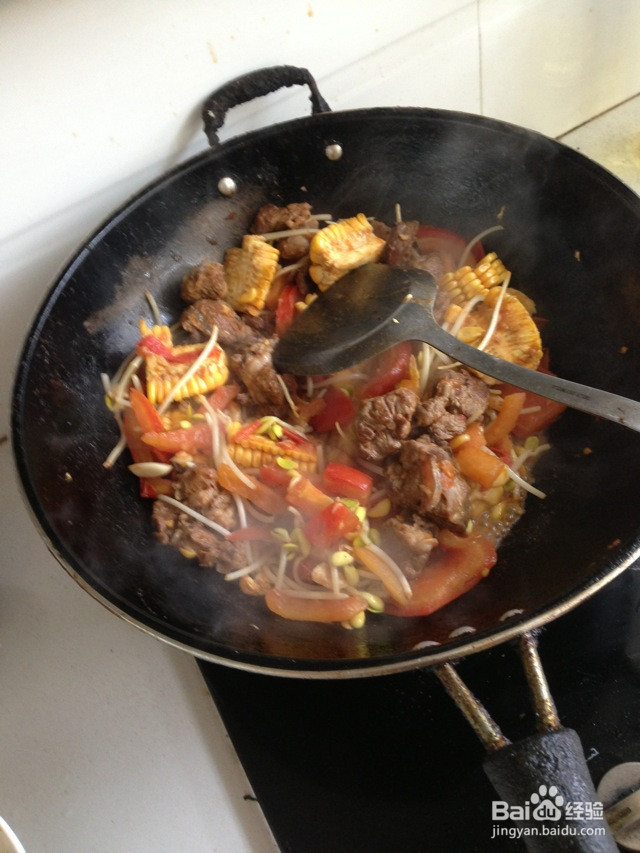 牛腩炖番茄的做法