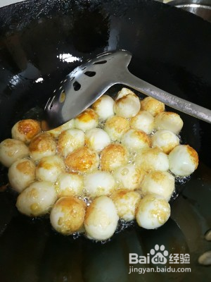 红烧排骨虎皮蛋做法大全