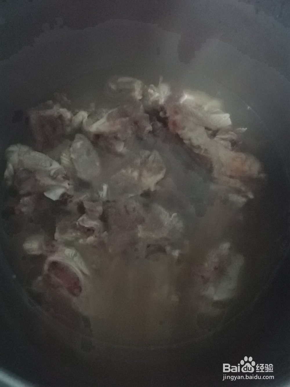 玉米胡萝卜排骨汤制作步骤