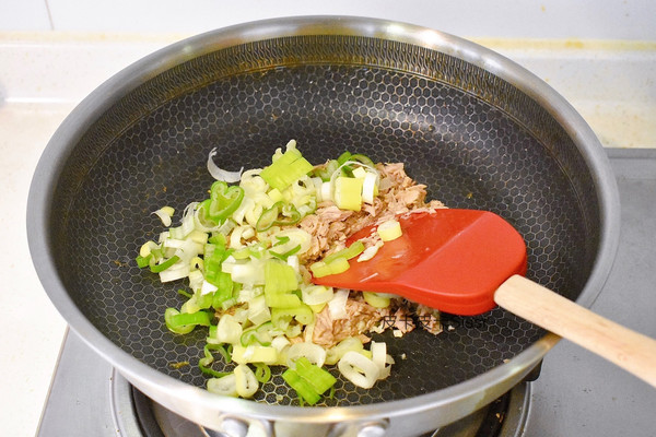 韩国泡菜金枪鱼炒饭