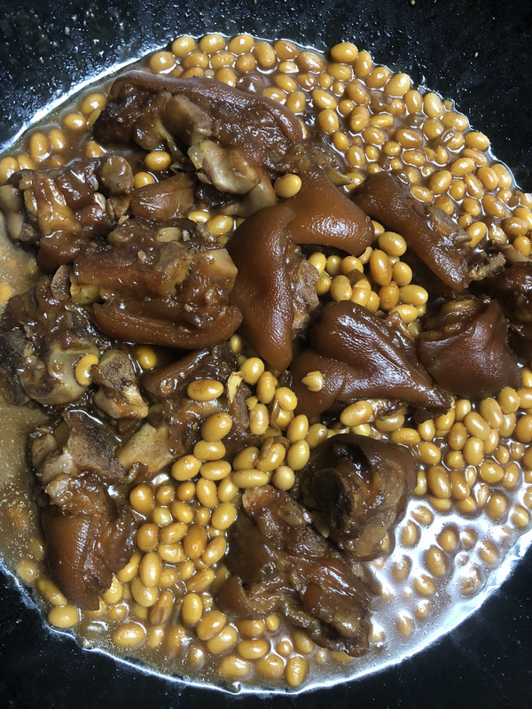 黄豆焖猪蹄香甜简易版