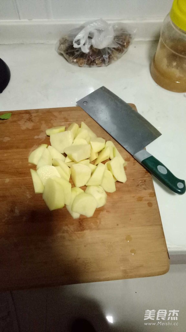 鸡块炖土豆的做法