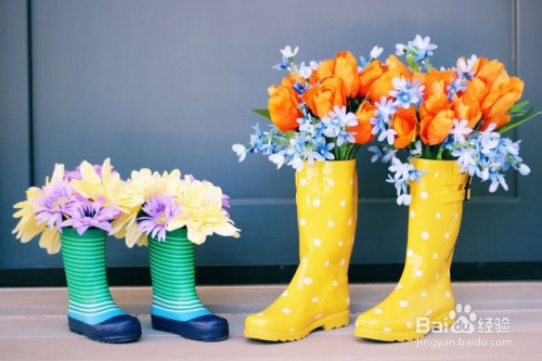 怎么装饰花卉雨靴