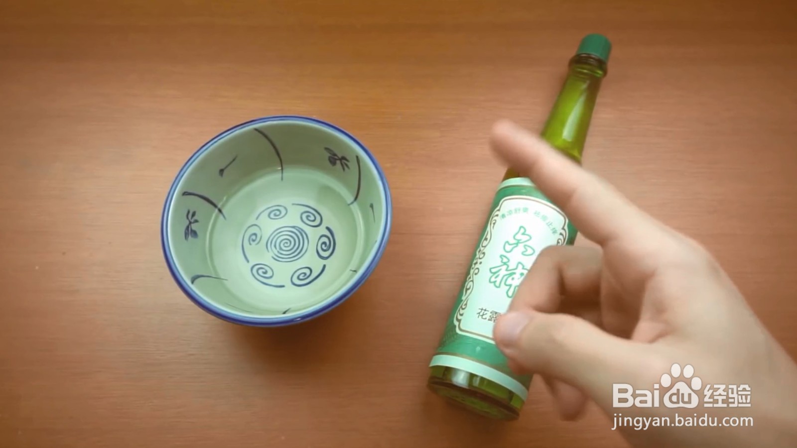 白醋加花露水还有这用处，放卫生间可以去除异味