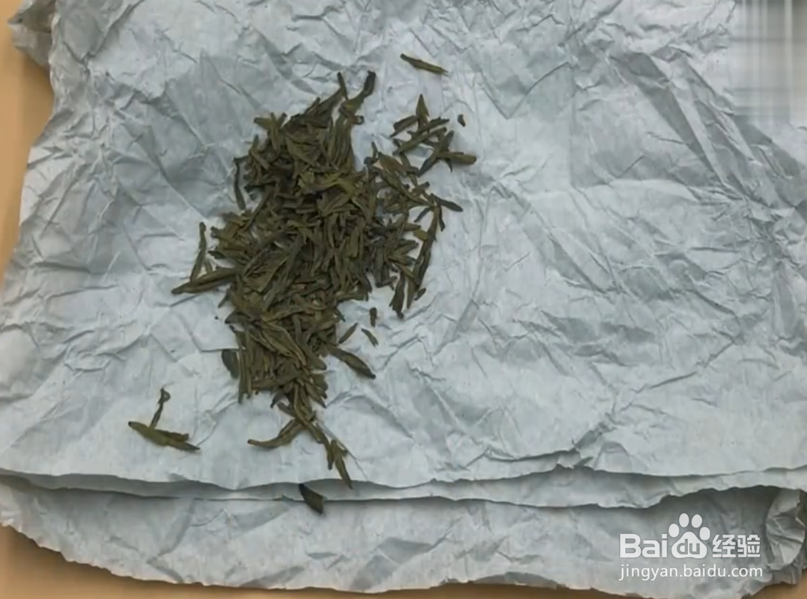 如何将新鞋子里的纸团废物利用