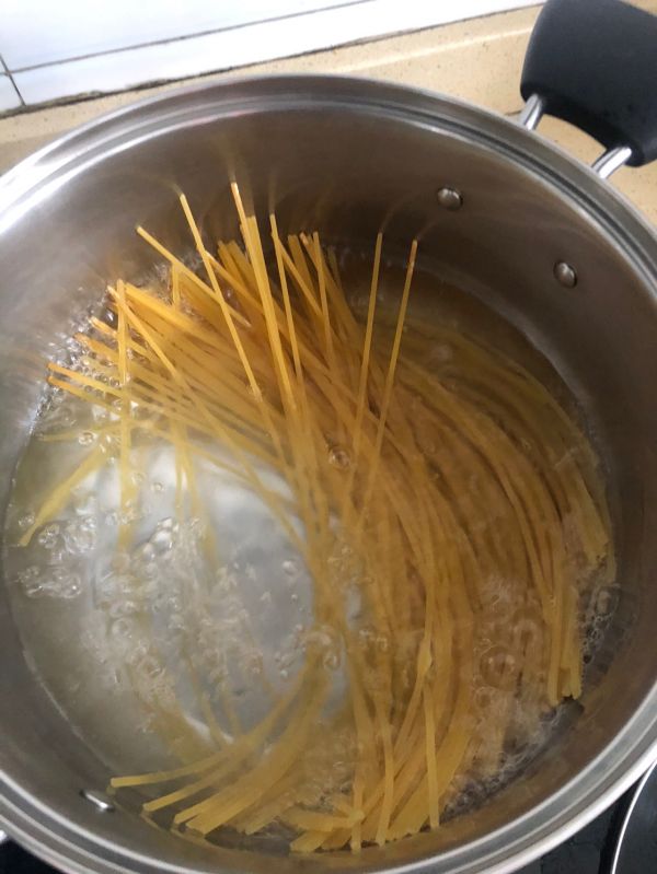 芝士鸡肉焗意粉