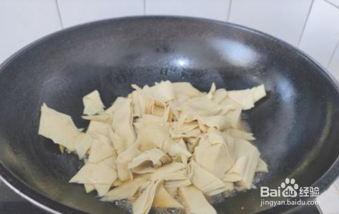 干豆腐炒尖椒的做法