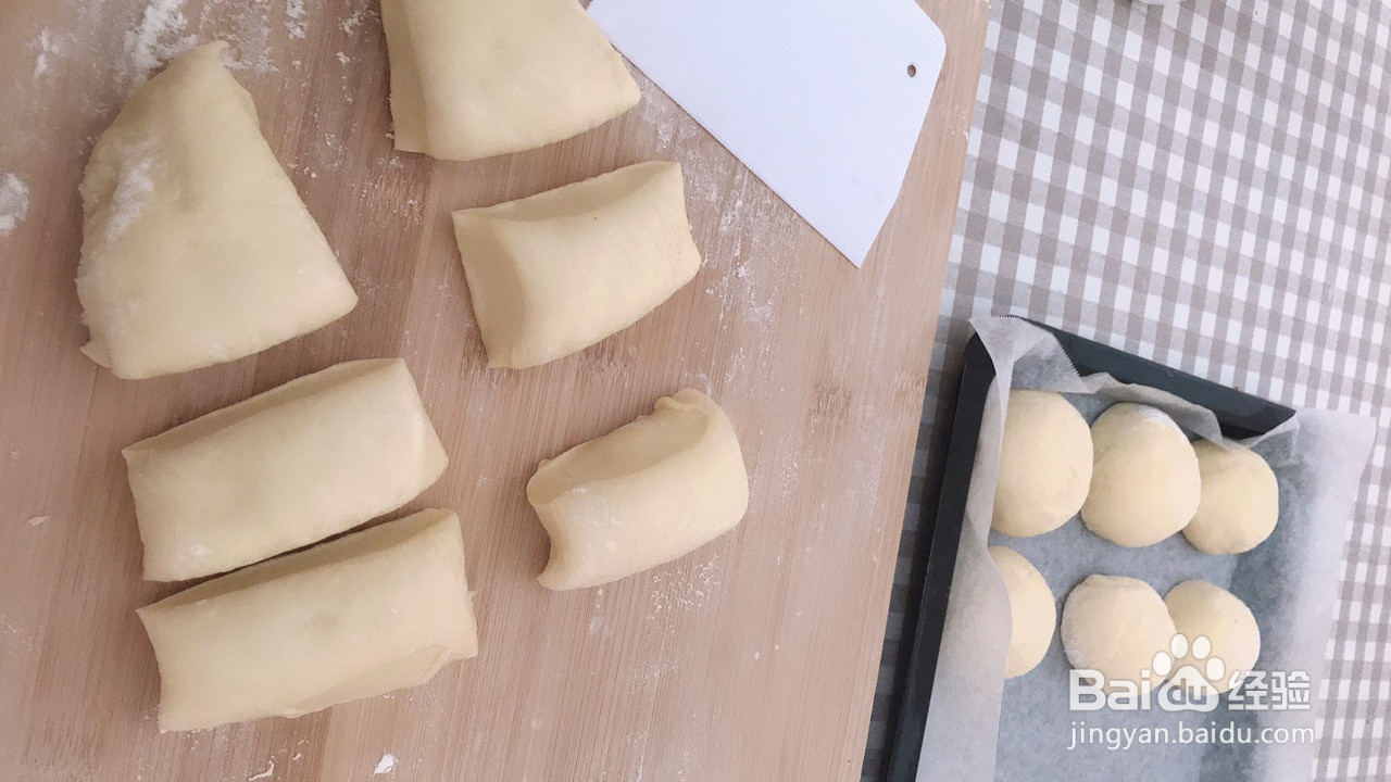 松软拉丝的牛奶小面包的做法