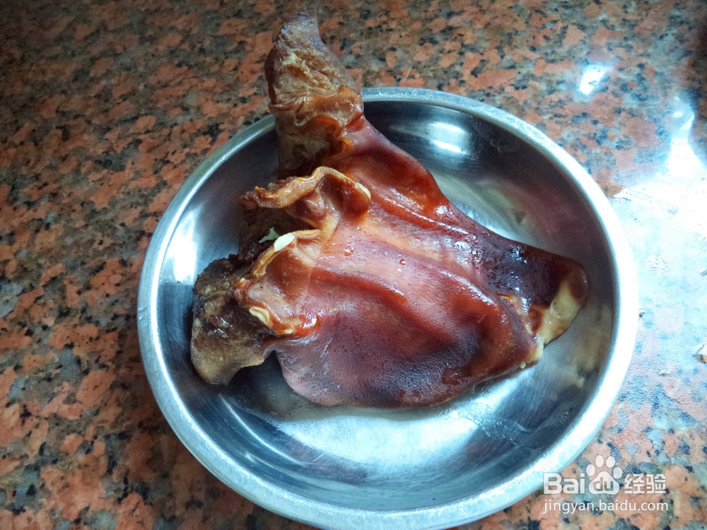 凉拌腊猪耳怎么做