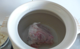 棒骨山药玉米汤的制作步骤