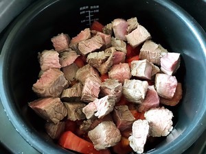 牛肉西红柿炖土豆家常