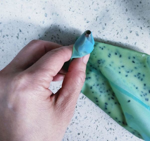 黑芝麻薄脆饼干