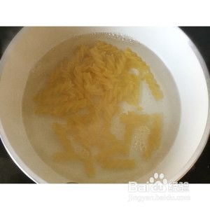 怎样做可口的韩式辣酱炒意面