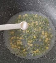 青豆炒牛肉的做法