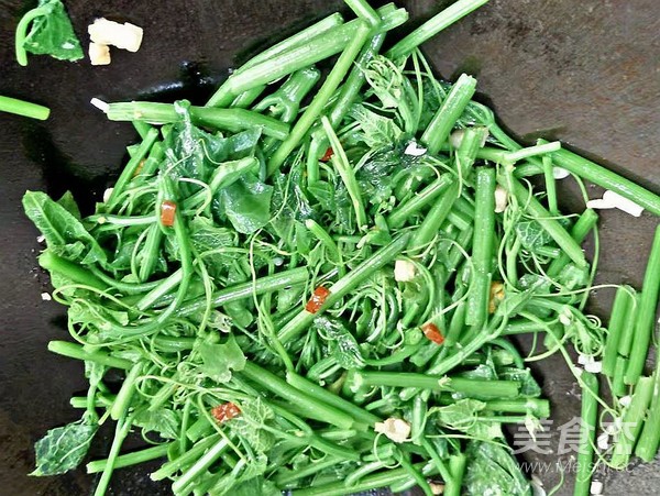 蒜蓉辣炒龙须菜