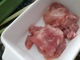 简单的香兰叶鸡