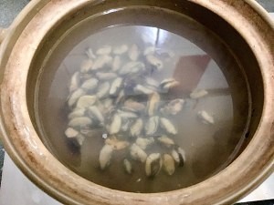 养生食补海带冬瓜煲淡菜的做法