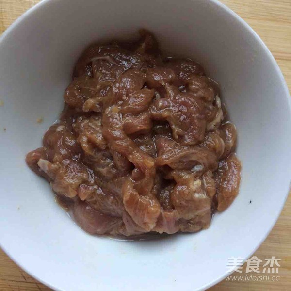 青椒香菇炒肉丝