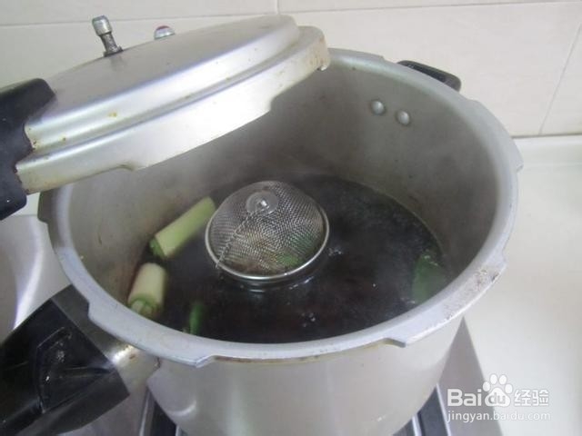 胡萝卜羊肉煲的制作