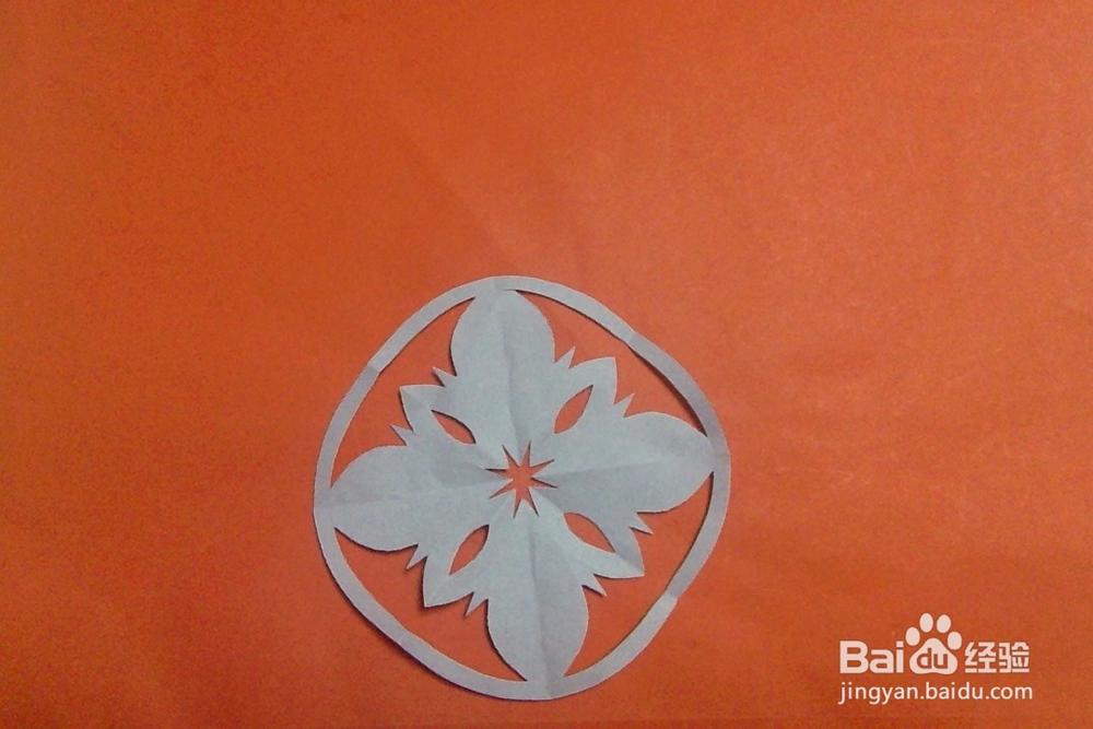 怎么剪四角对称花边窗花的剪法手工剪纸之二十二